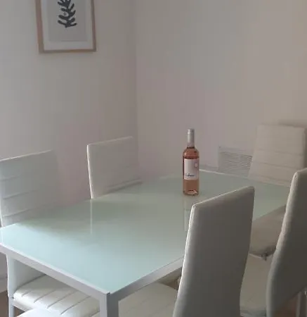 Apartment Logement Entier - - Terrasse - Barbecue *